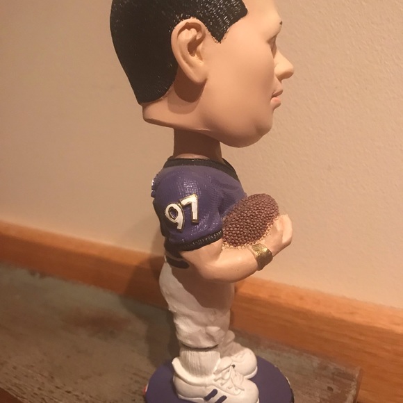 NFL Baltimore Ravens Bobblehead #97 Kelly Gregg football player - Picture 2 of 3